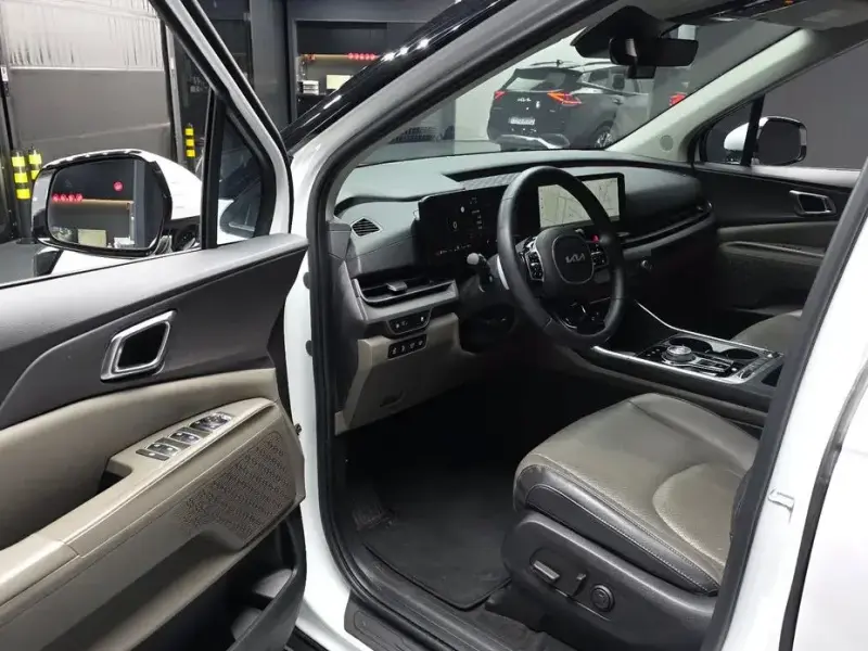 2024 Kia Carnival с пробегом 36 571 км
