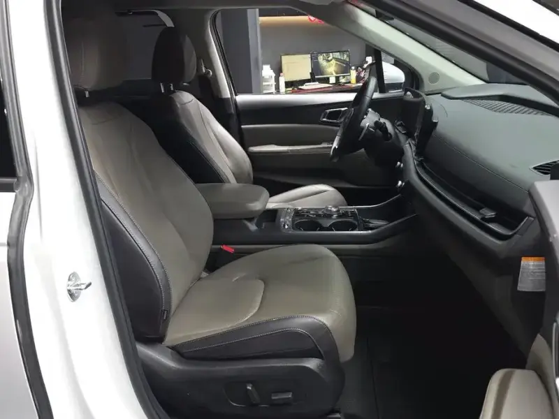 2024 Kia Carnival с пробегом 36 571 км