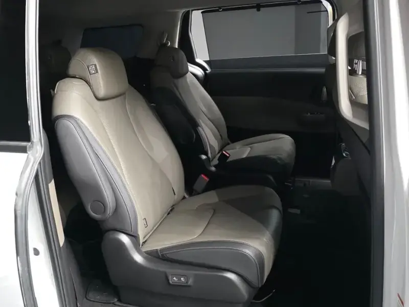 2024 Kia Carnival с пробегом 36 571 км