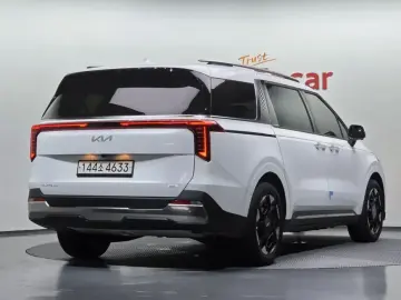 2024 Kia Carnival с пробегом 46 530 км