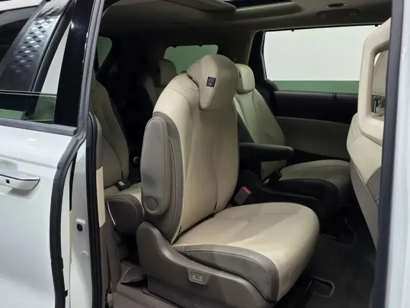 2024 Kia Carnival с пробегом 46 530 км