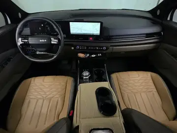 2025 Kia Carnival с пробегом 14 751 км