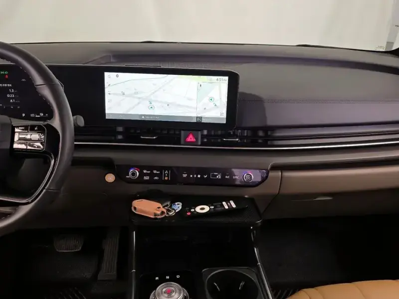 2025 Kia Carnival с пробегом 14 751 км
