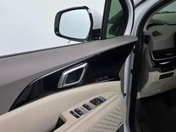 2024 Kia Carnival с пробегом 46 530 км