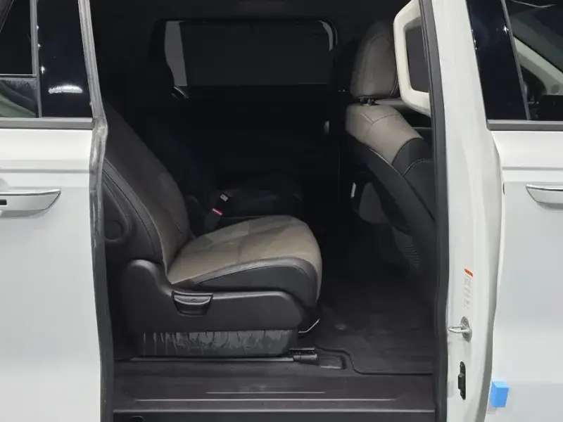 2025 Kia Carnival с пробегом 55 149 км