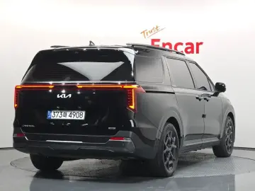 2024 Kia Carnival с пробегом 24 660 км