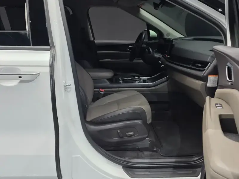 2025 Kia Carnival с пробегом 55 149 км
