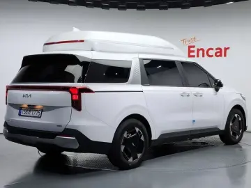 2025 Kia Carnival с пробегом 179 км