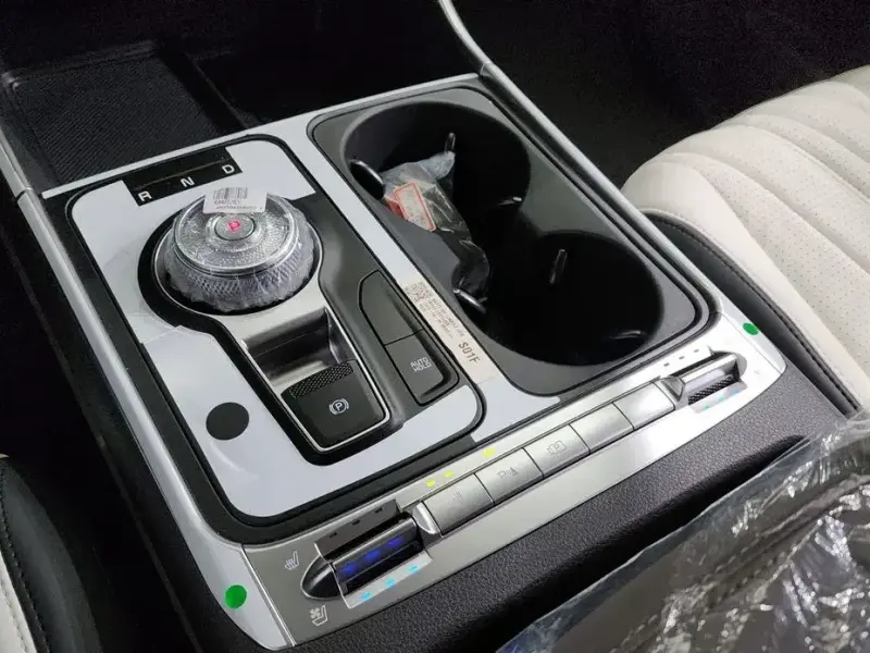 2025 Kia Carnival с пробегом 179 км