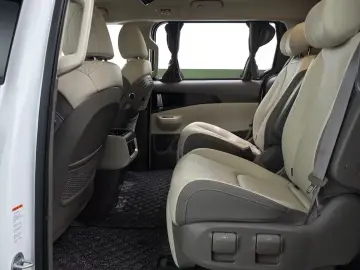 2024 Kia Carnival с пробегом 28 569 км