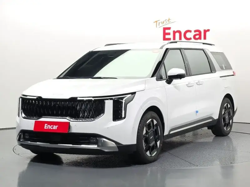 2026 Kia Carnival с пробегом 776 км