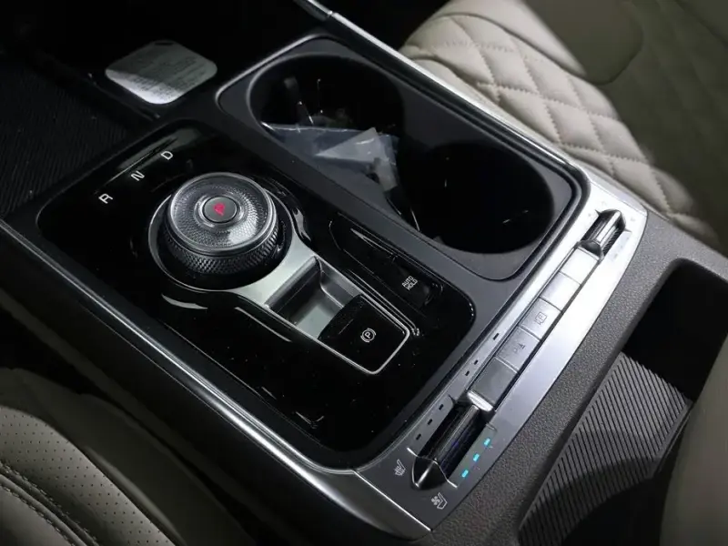 2026 Kia Carnival с пробегом 776 км