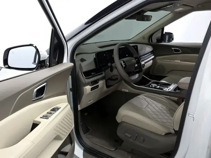 2026 Kia Carnival с пробегом 776 км