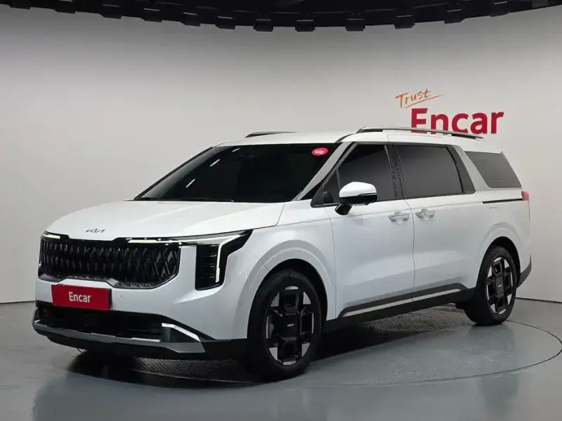 2024 Kia Carnival с пробегом 19 087 км