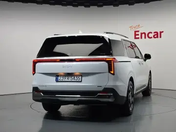 2024 Kia Carnival с пробегом 19 087 км