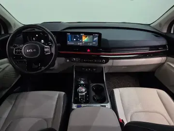 2024 Kia Carnival с пробегом 19 087 км