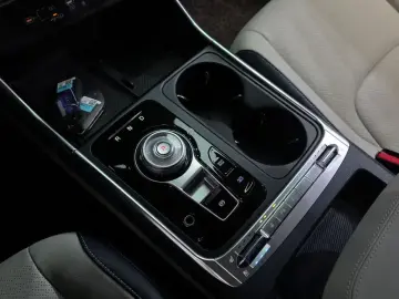 2024 Kia Carnival с пробегом 19 087 км