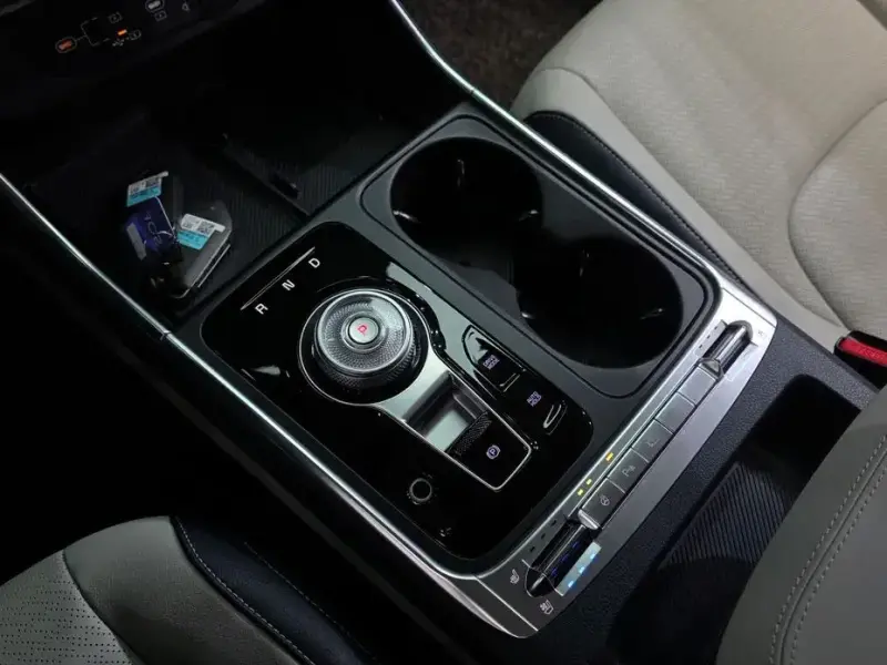 2024 Kia Carnival с пробегом 19 087 км