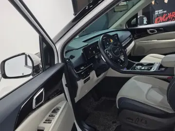 2024 Kia Carnival с пробегом 19 087 км