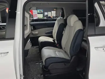 2024 Kia Carnival с пробегом 19 087 км