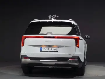 2025 Kia Carnival с пробегом 12 731 км