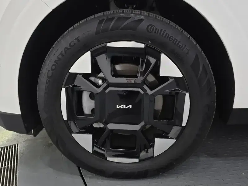 2024 Kia Carnival с пробегом 19 087 км