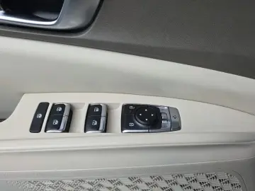 2025 Kia Carnival с пробегом 12 731 км