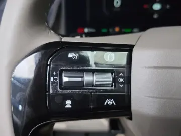 2025 Kia Carnival с пробегом 12 731 км