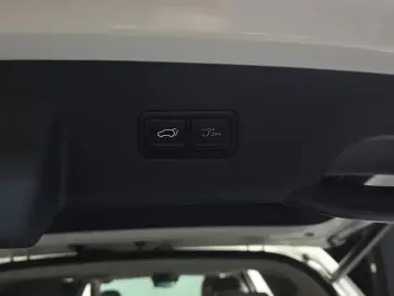2024 Kia Carnival с пробегом 19 087 км