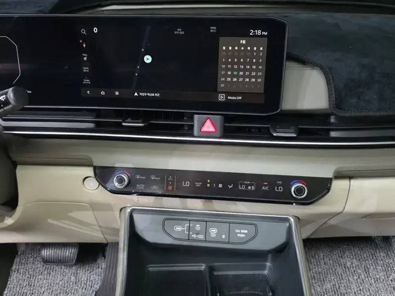 2025 Kia Carnival с пробегом 12 731 км