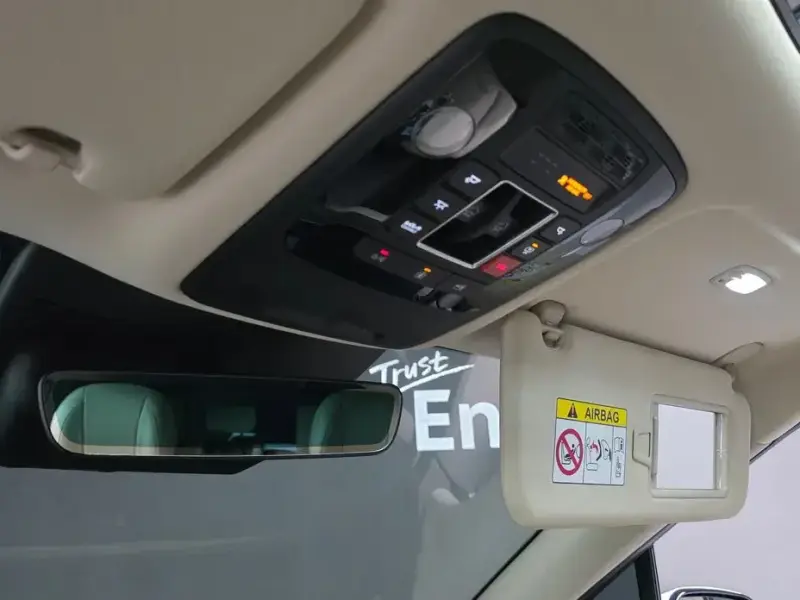 2025 Kia Carnival с пробегом 12 731 км