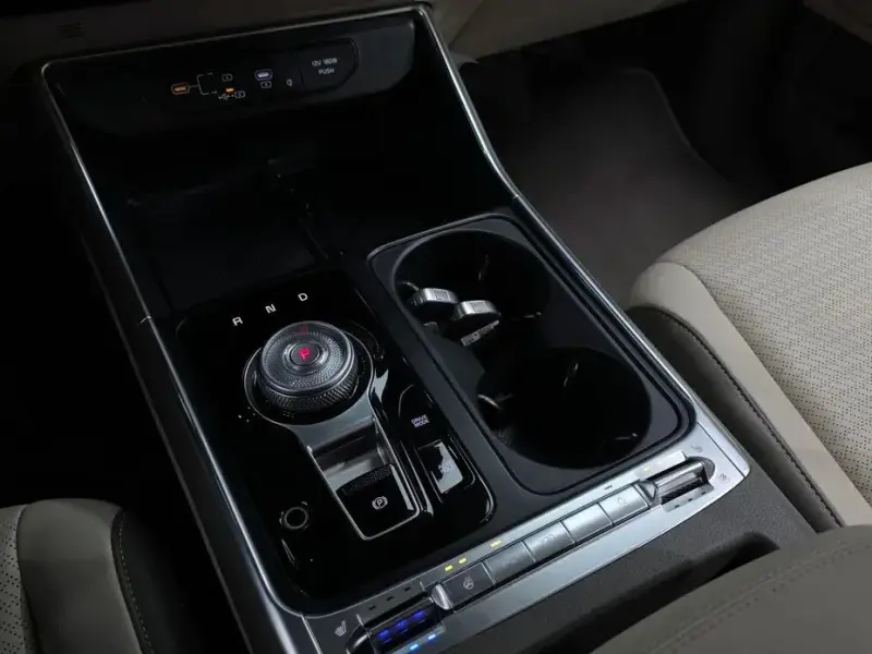 2024 Kia Carnival с пробегом 37 443 км