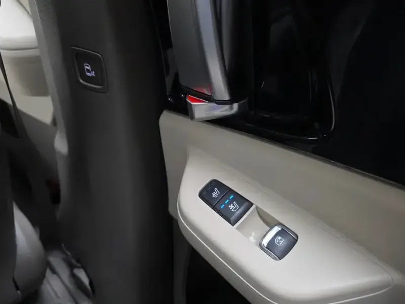2024 Kia Carnival с пробегом 37 443 км