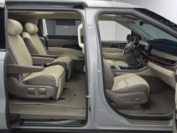 2024 Kia Carnival с пробегом 54 032 км