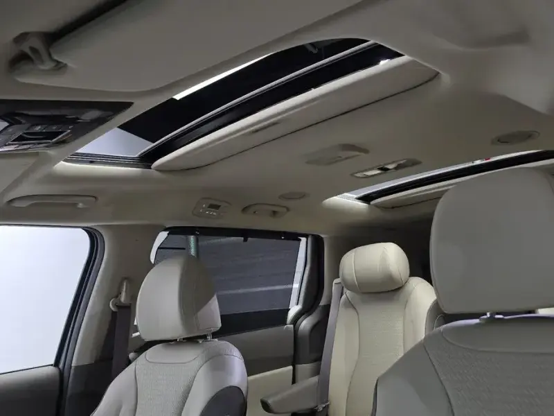 2024 Kia Carnival с пробегом 54 032 км