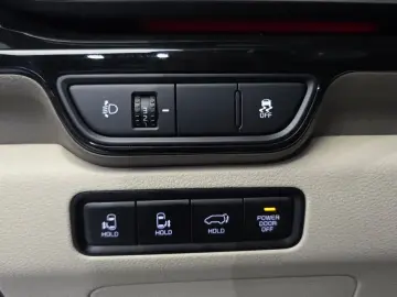 2024 Kia Carnival с пробегом 54 032 км