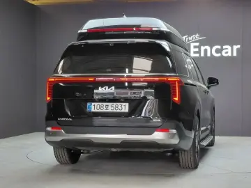 2025 Kia Carnival с пробегом 9 275 км
