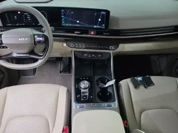 2025 Kia Carnival с пробегом 3 434 км