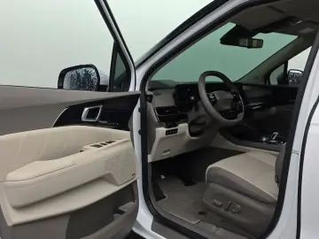 2025 Kia Carnival с пробегом 3 434 км