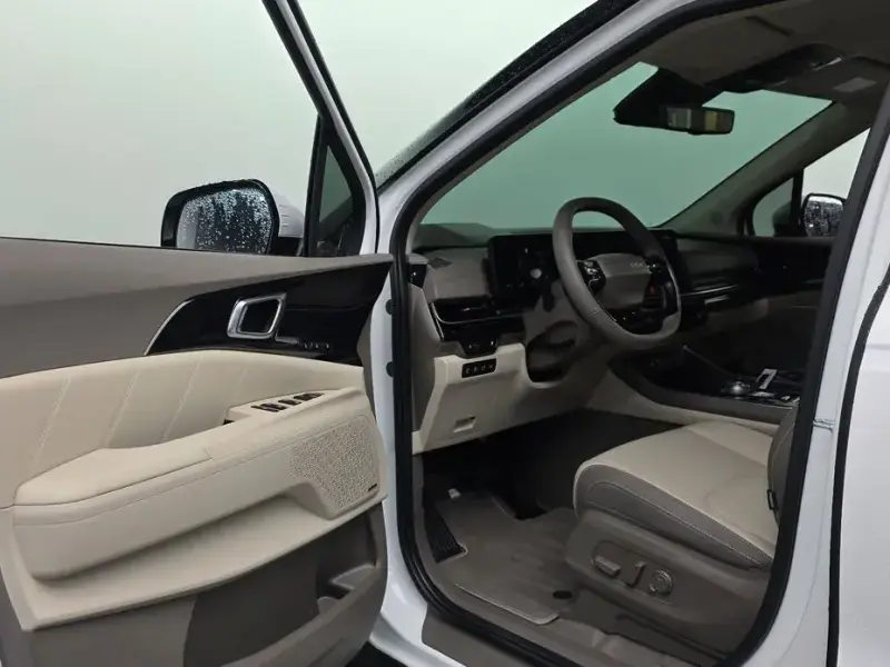 2025 Kia Carnival с пробегом 3 434 км