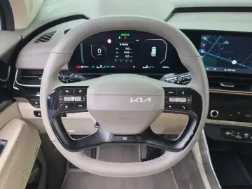 2025 Kia Carnival с пробегом 3 434 км