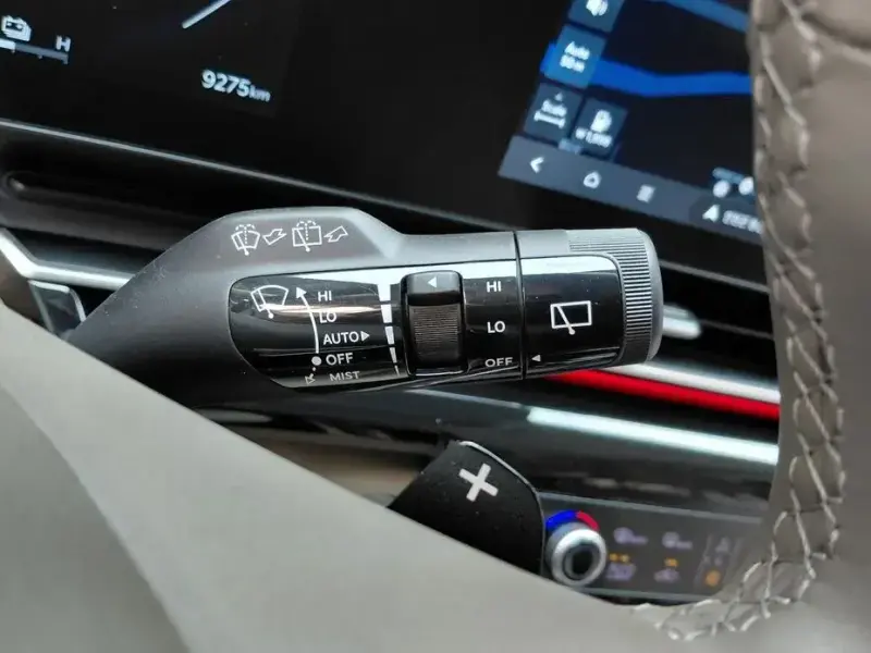 2025 Kia Carnival с пробегом 9 275 км