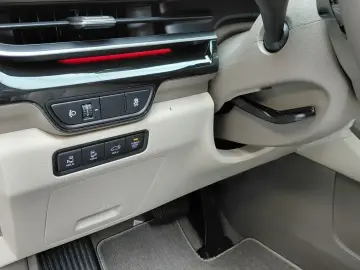 2025 Kia Carnival с пробегом 9 275 км