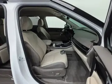 2025 Kia Carnival с пробегом 3 434 км