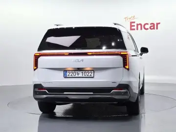 2025 Kia Carnival с пробегом 7 454 км