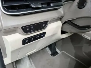 2025 Kia Carnival с пробегом 7 454 км
