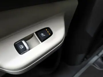 2025 Kia Carnival с пробегом 7 454 км