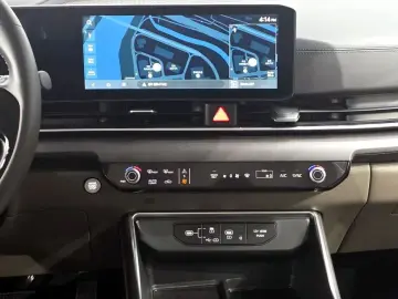 2025 Kia Carnival с пробегом 9 863 км