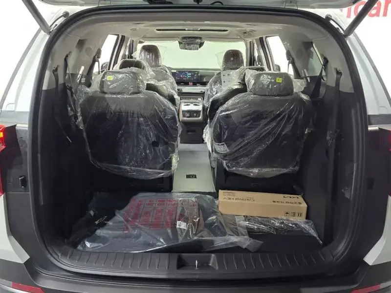 2026 Kia Carnival с пробегом 10 км
