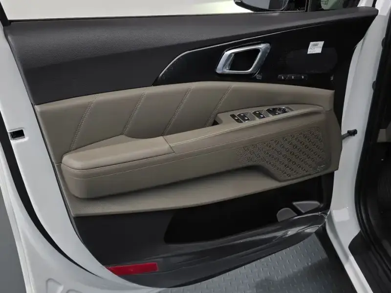 2026 Kia Carnival с пробегом 10 км